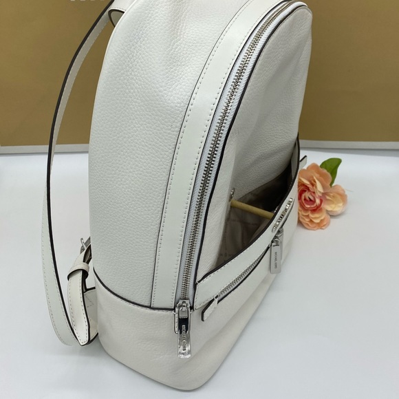 MICHAEL KORS KENLY LARGE BACKPACK OPTIC WHITE - Picture 9 of 16